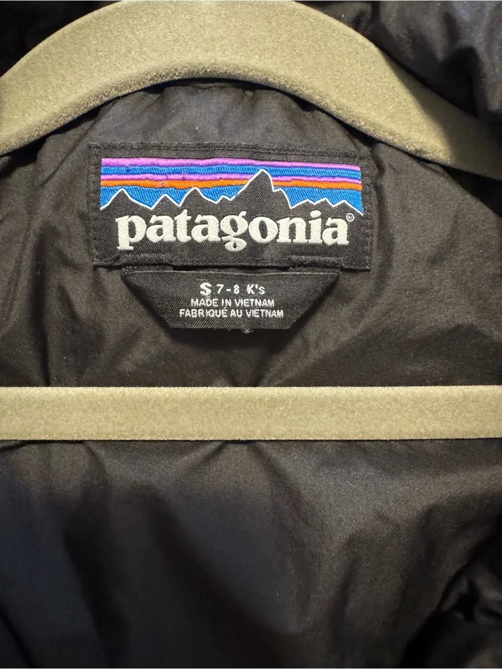Patagonia Kids' Small Black Nano Puff® Brick Quilt Jacket warm, windproof and wa